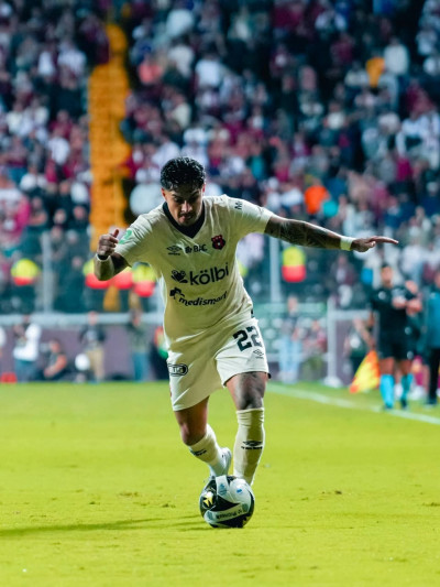 Saprissa no carbura: cae derrotado ante Alajuelense en la cueva
