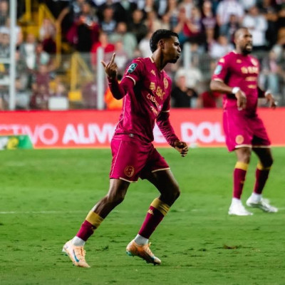 SAPRISSA TOMA DECISIÓN CON GERALD TAYLOR 