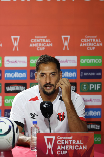 Celso Borges se queda con los goles, pero lanza advertencia para la vuelta