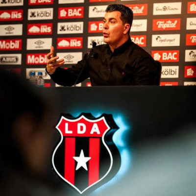 EL NUEVO TÉCNICO MANUDO YA NO ESTÁ EN EL PAÍS 