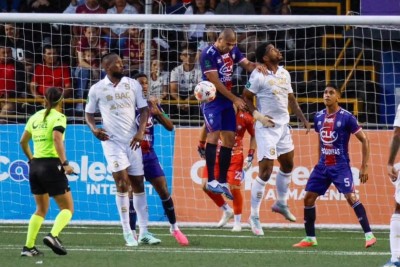 San Carlos aprovecha el descuido de Saprissa y sacude la tabla