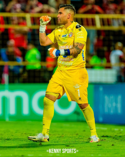 ÉL ES RUBÉN DARÍO SILVA