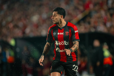 Ronald Matarrita se pierde la semifinal ante Motagua por acumulación d...