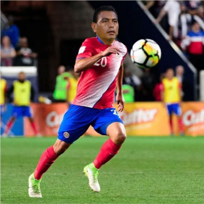 En Honduras culpan hasta al árbitro y piden la cabeza de Rueda tras no...