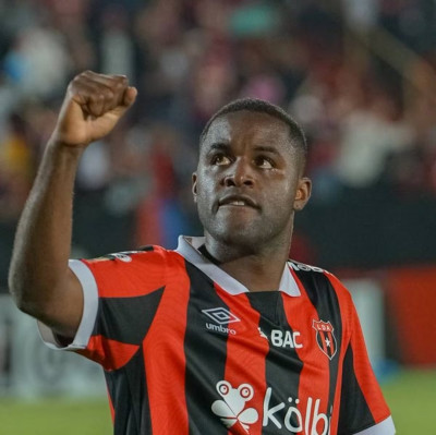 JOEL CAMPBELL RECIBE GRATA NOTICIA