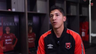¡SE QUEDA! CARLOS VELA DEFIENDE A ÁNGEL ZALDÍVAR